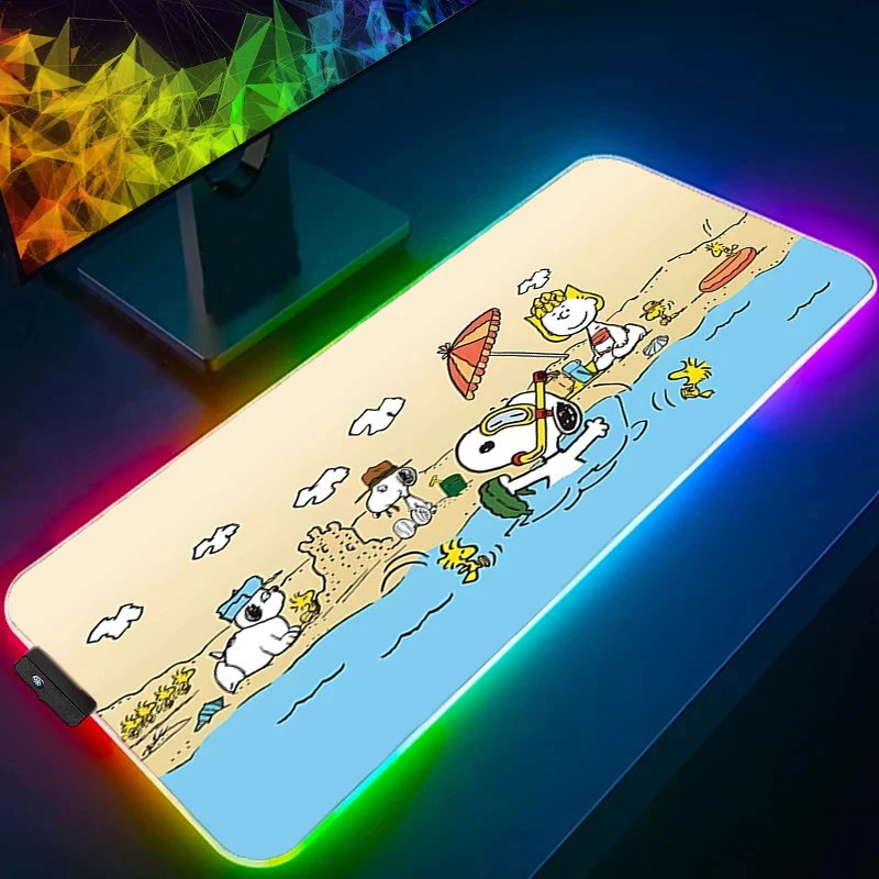 

Коврик для мыши RGB Snoopy Gamer ПК Компьютер Большой край Белый Kawaii Подсветка Настольный коврик Клавиатура Аниме Игровые аксессуары Светодиодный коврик для мыши