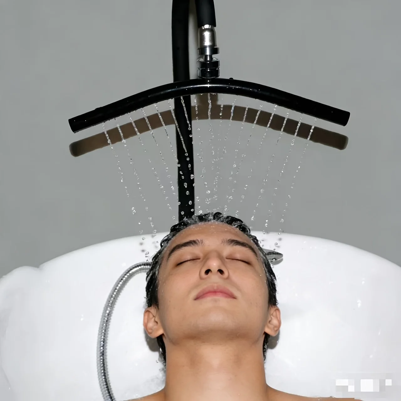 

Mobile Steam Shampoo Shower Head for Hair Salons and Beauty Spas, Designed for Water Circulation