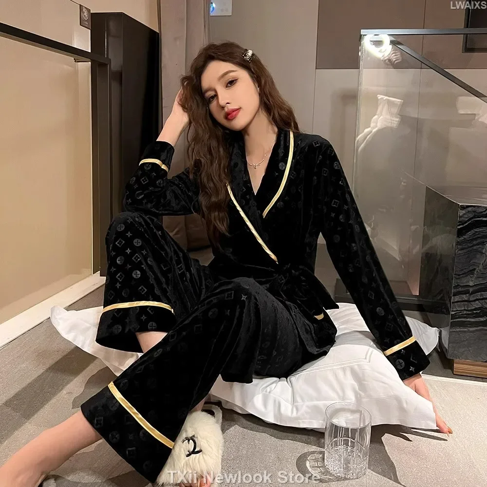 Gold Silk Velvet Sleepwear for Women, Spring and Autumn: Red-Hot Home Clothes with Long Sleeves and Outdoor Wear Suit for Winter