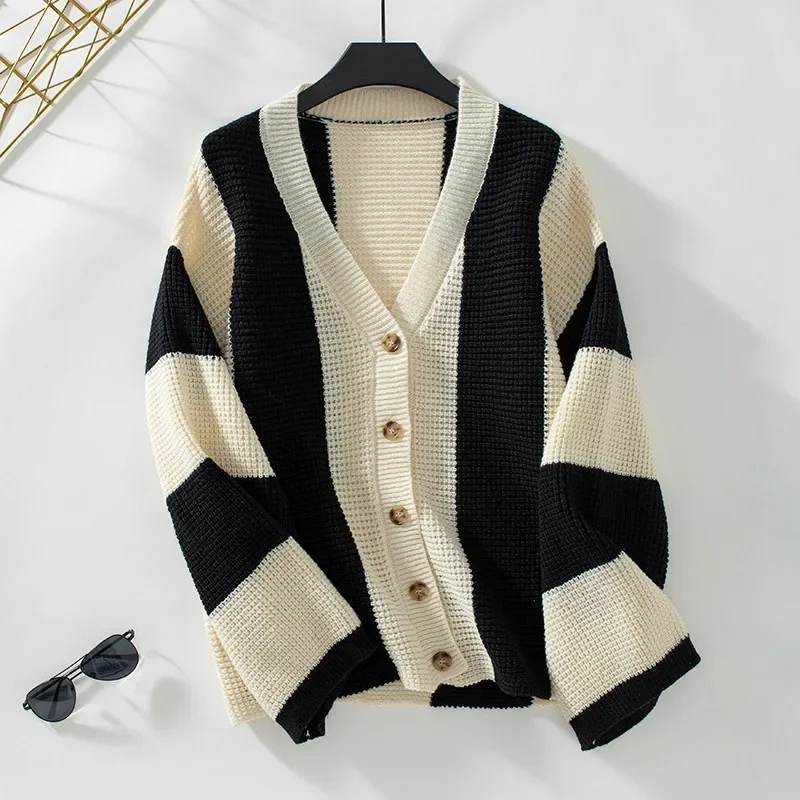 New Fashion Women's Knitted Sweater Autumn/Winter Women Clothing Casual Striped Loose Flare Sleeve Vintage Knit Cardigan Female