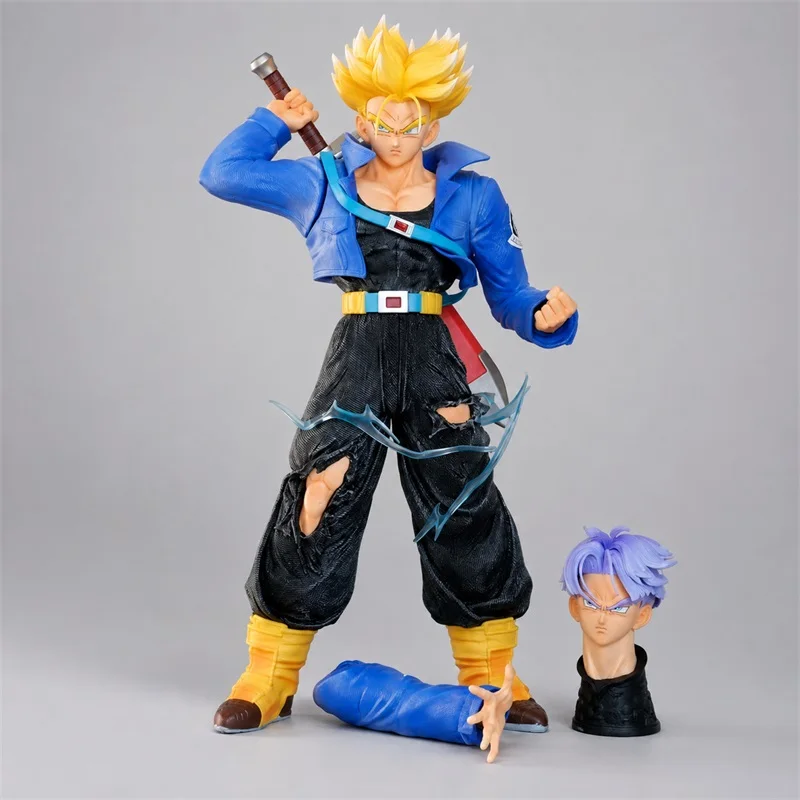 Figura de acción de Trunks, personaje de la serie de anime Dragon Ball, que lleva una espada y tiene cabezas y brazos intercambiables.
