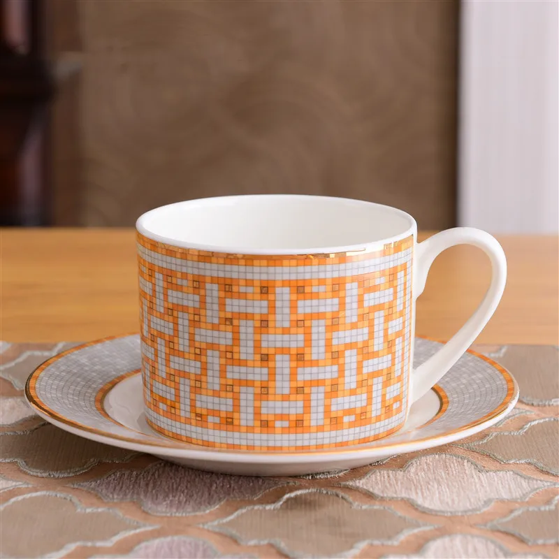 

DSA Court Bone China Coffee Cups and Saucers Luxury Afternoon Teacups Couples Household Cups and Saucers Girlfriend Set Gifts