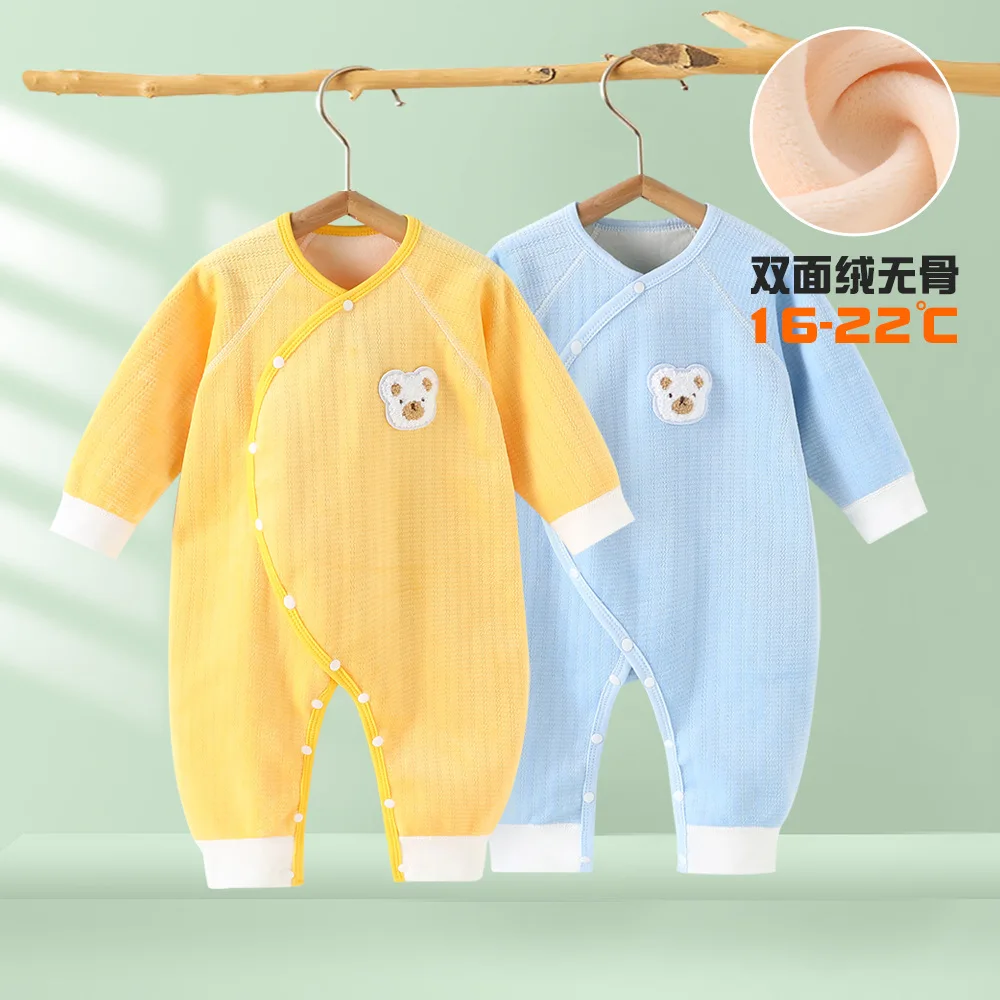 Baby jumpsuit for boys and girls, boneless 0-1 year old, super cute plus velvet autumn and winter outing clothes