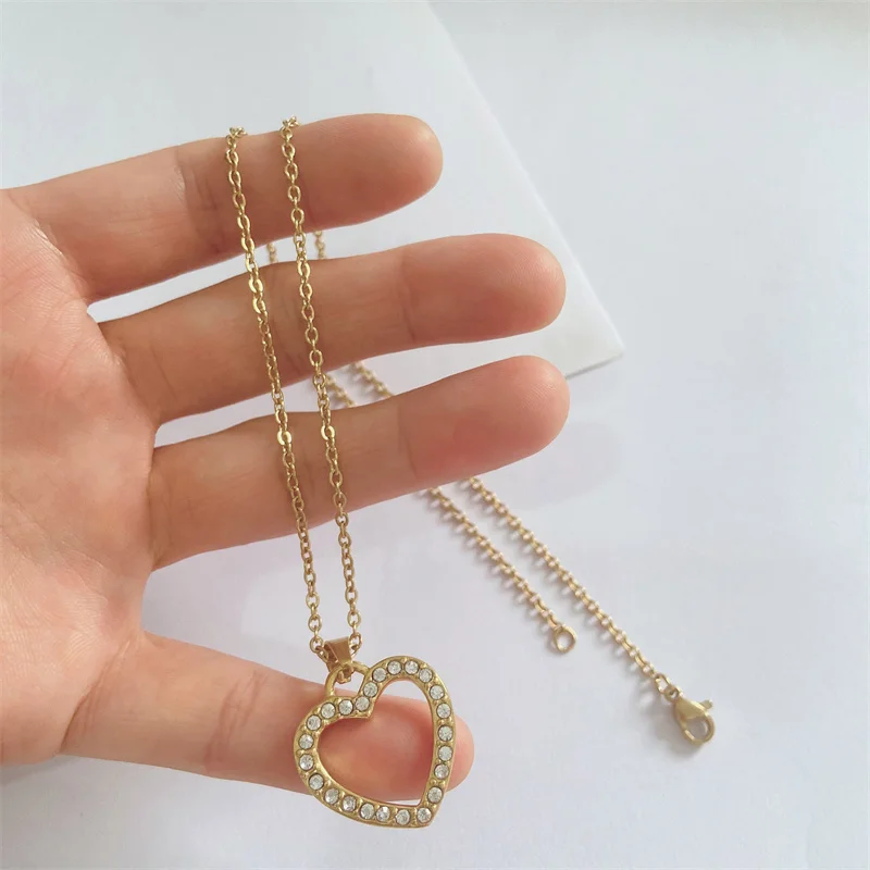 

European And American Fashion Niche Pendant, Stainless Steel Plated 18K Gold Heart Pendant Necklace