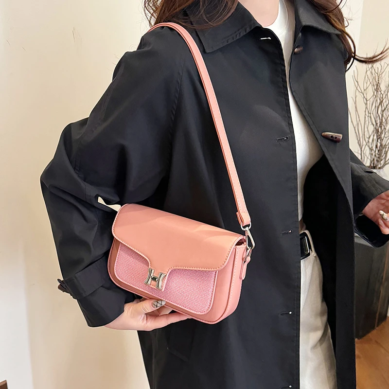 

Luxury High-End Crossbody Handbag Fashionable Tote Bag For Women Solid Color With Letter Logo Design