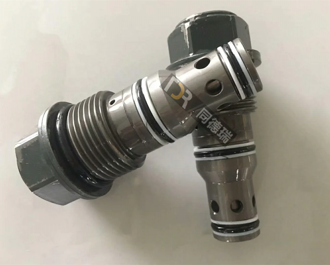 Gruppo valvola TLF Aspirazione e sicurezza 723-40-91200 PC200-8 PC300-8