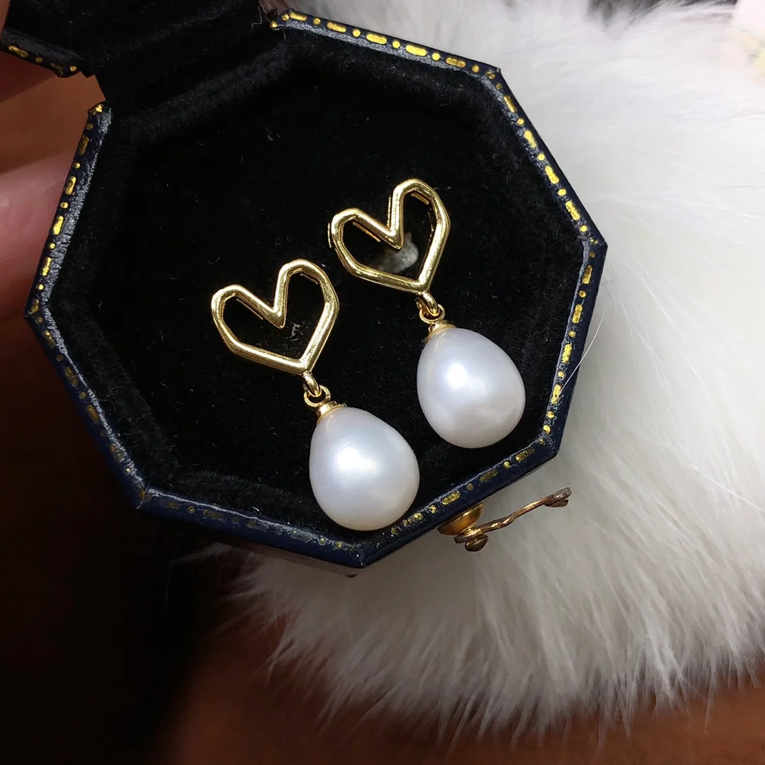 

Freshwater Pearl Heart Earrings Pearl Studs Oval Rice-shaped Beads Exquisite and Dainty Trendy Jewelry