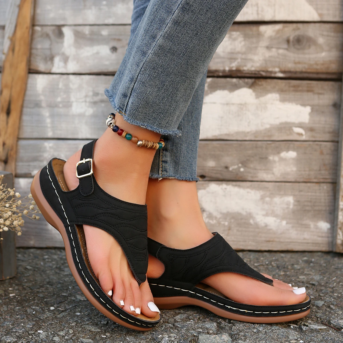 Large size open toe clip toe women's sandals with soft sole needle buckle and soft sole wedge Zapatos De Mujer