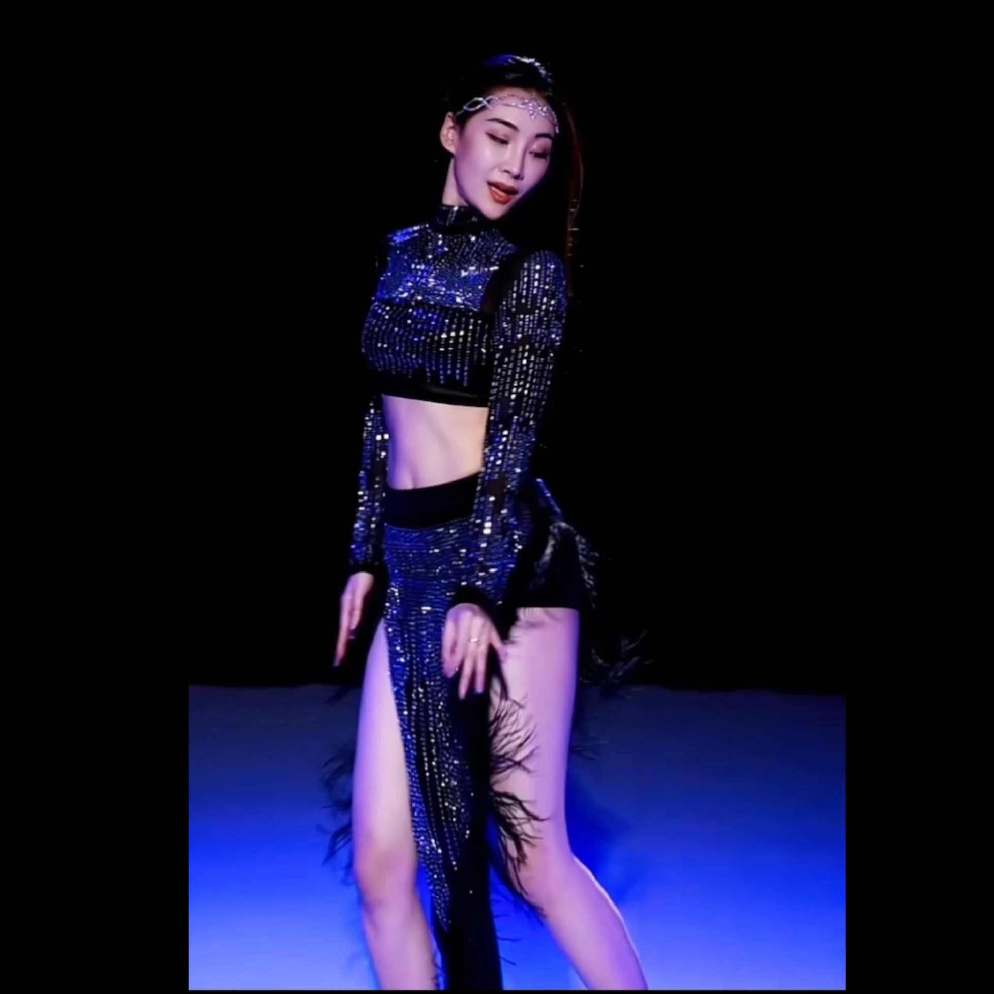 2024 New Belly Dance Costume Advanced Light Luxury Elegant Split Style Hot Diamond Oriental Dance Professional Performance Set