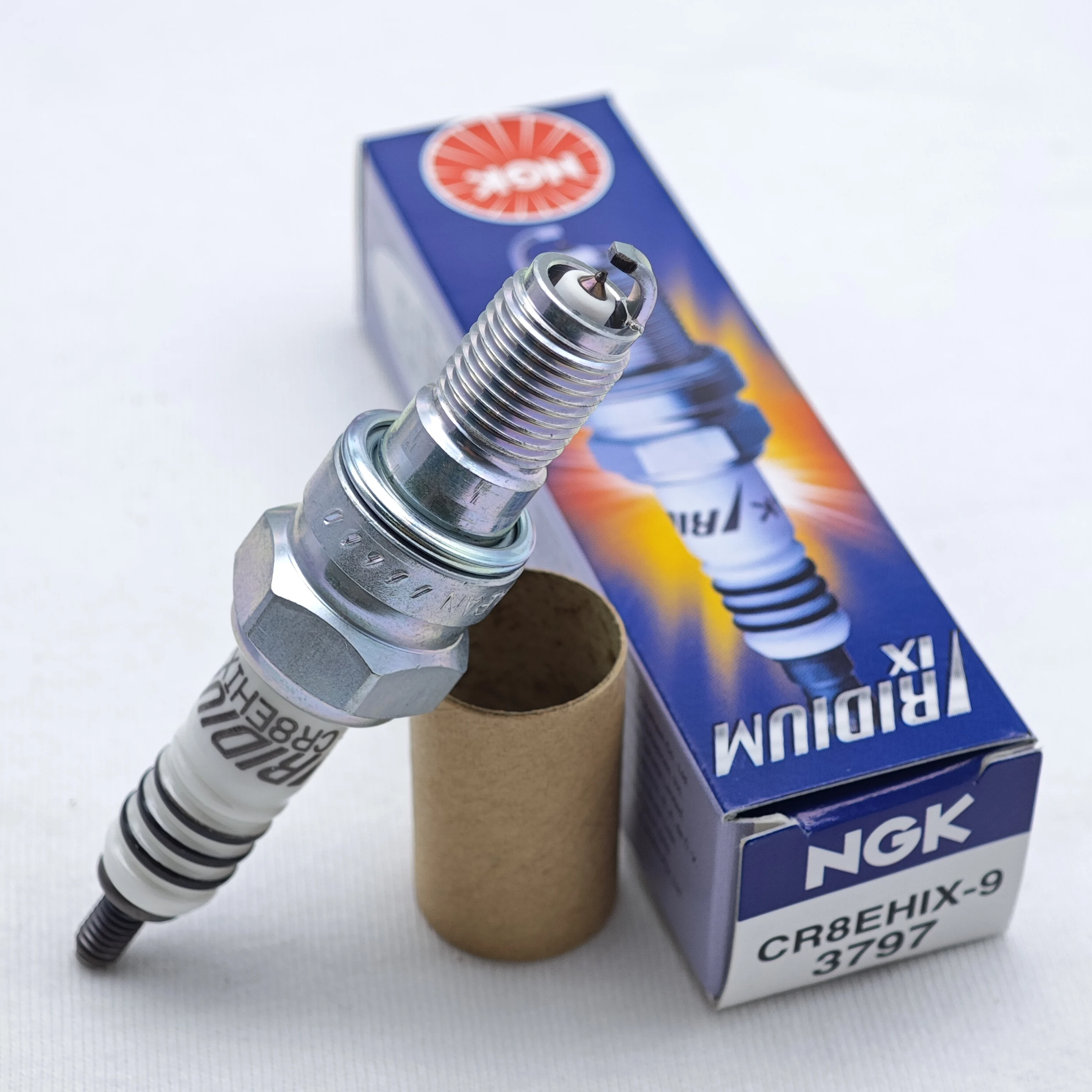 1pcs Original NGK Spark Plug CR8EHIX-9 Suitable For CB400F CB-1 CB900F 919 CBR900RR VFR800 INTERCEPTOR Upgrade CR8EH-9 etc