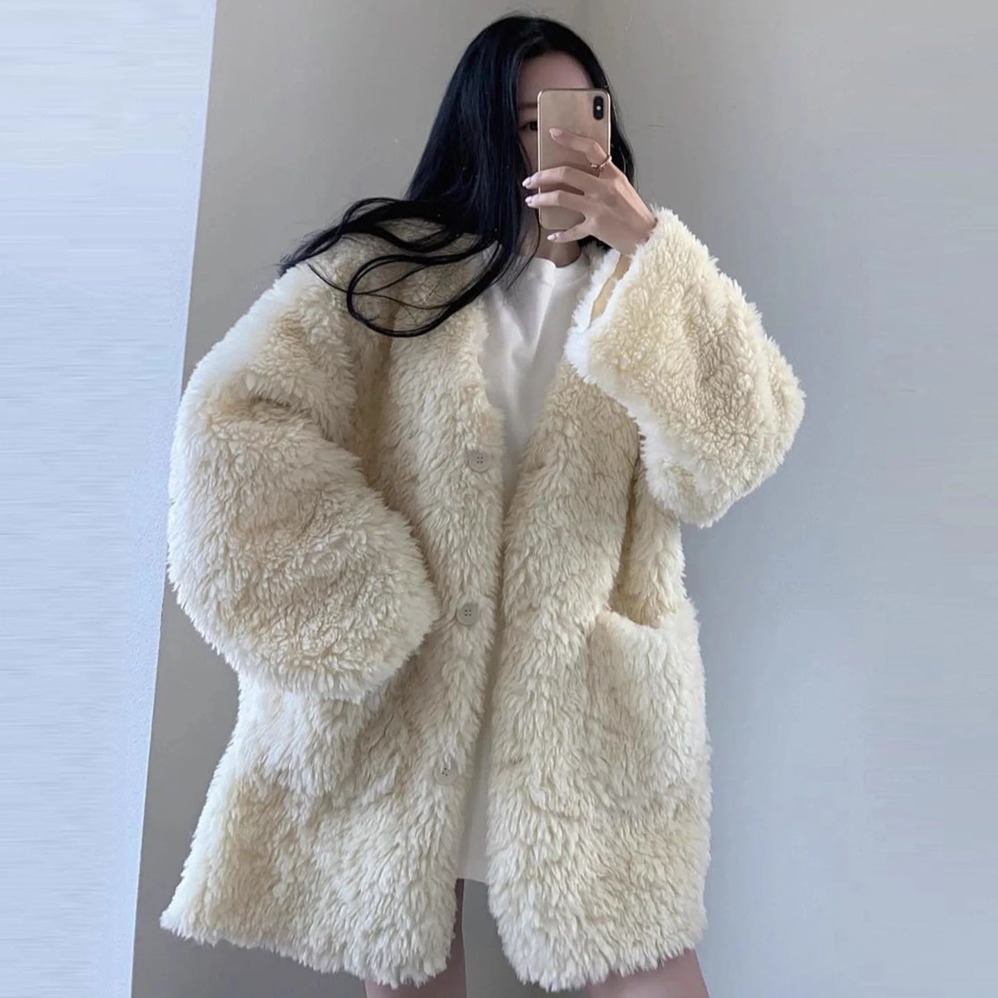 

Clothland Women Elegant Lamb Fur Loose Jacket V Neck Long Sleeve Oversized Style Female Outwear Fashion Coats CB226