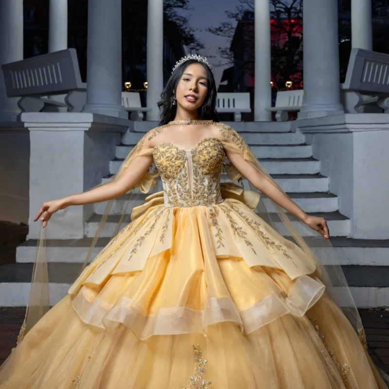 

Желтое платье для квинсеаньеры с открытыми плечами, блестящим кружевом, многослойной отделкой, длинным шлейфом и бантом, Vestido 15 Quinceanera, на заказ