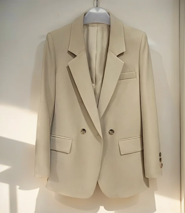 

Женский льняной пиджак-блейзер с золотой булавкой, макси-длина, для вечеринок, в итальянском стиле блогеров, с пуговицами на манжетах, с жемчужной отделкой, с разрезом, приталенный, дышащий