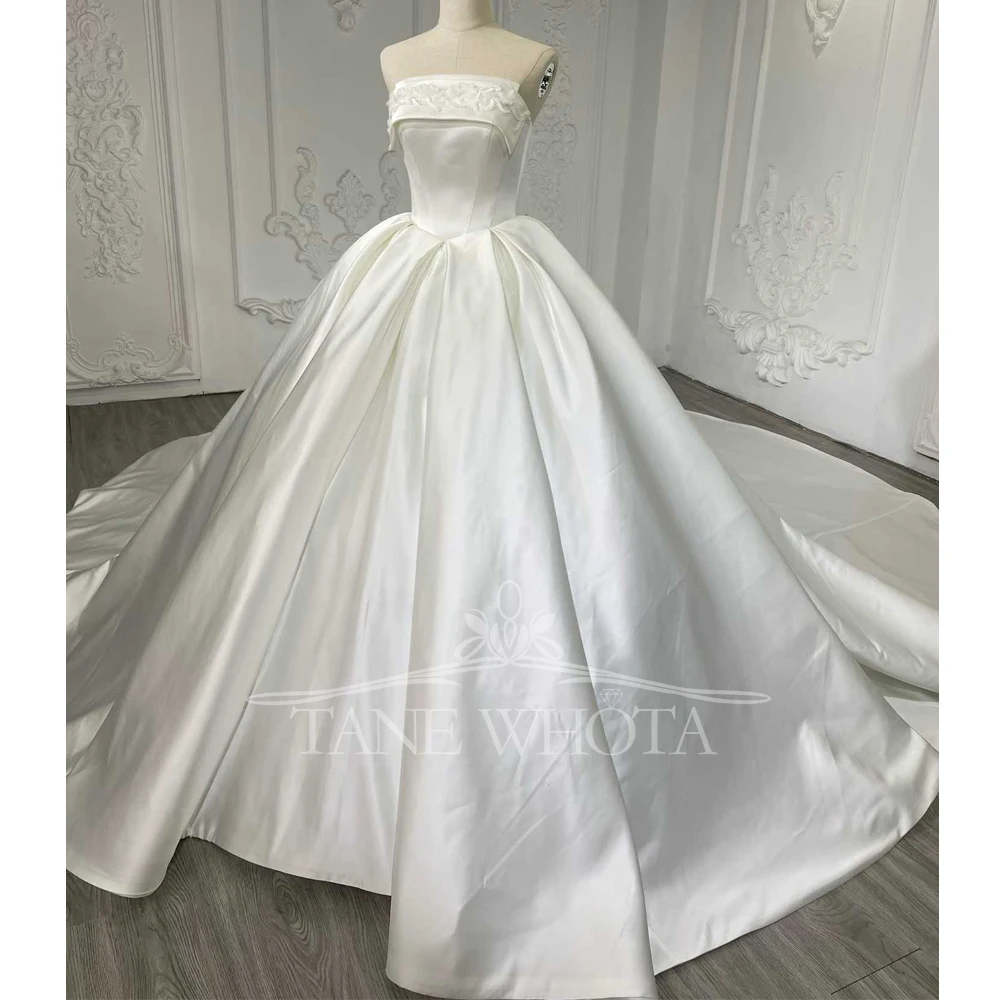 

Strapless Sleeveless Lace-Up Back Sequined Embroidery Satin Long Wedding Dress For Brides