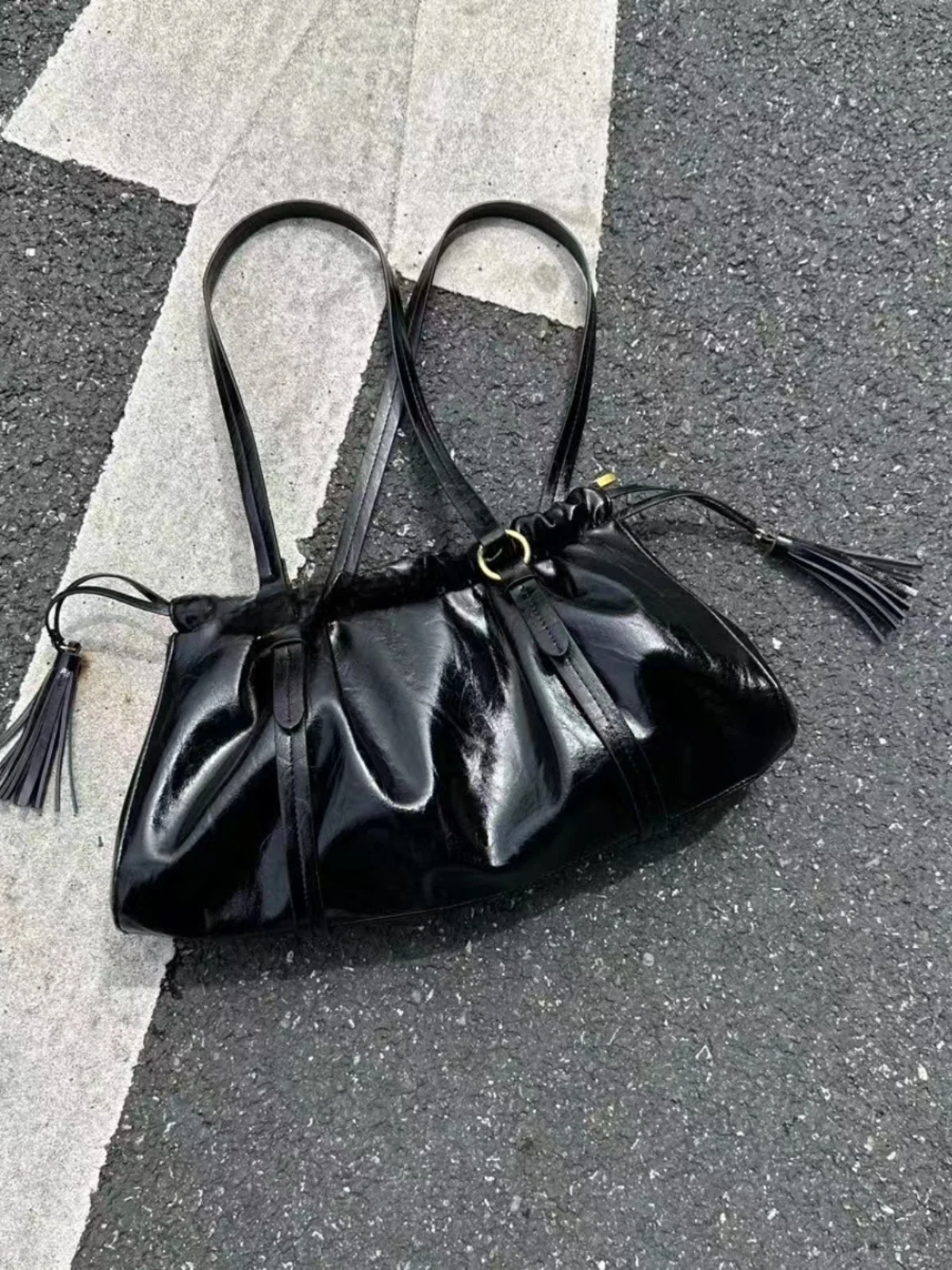 

Корейская высококачественная мягкая кожаная сложенная сумка, женская универсальная сумка в стиле ретро, большая сумка на шнурке, модная сумка подмышками