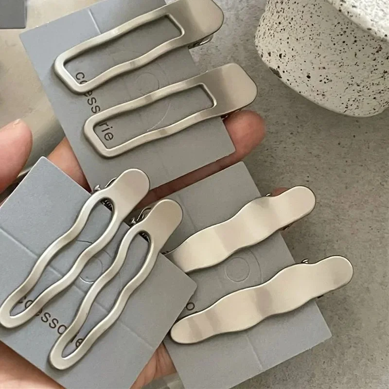 2pcs Silver Color Metal Silver Wave Line Hairclip With Geometric Hollow Alloy Duckbill Clips Side Bangs Female Ladies Hairpins