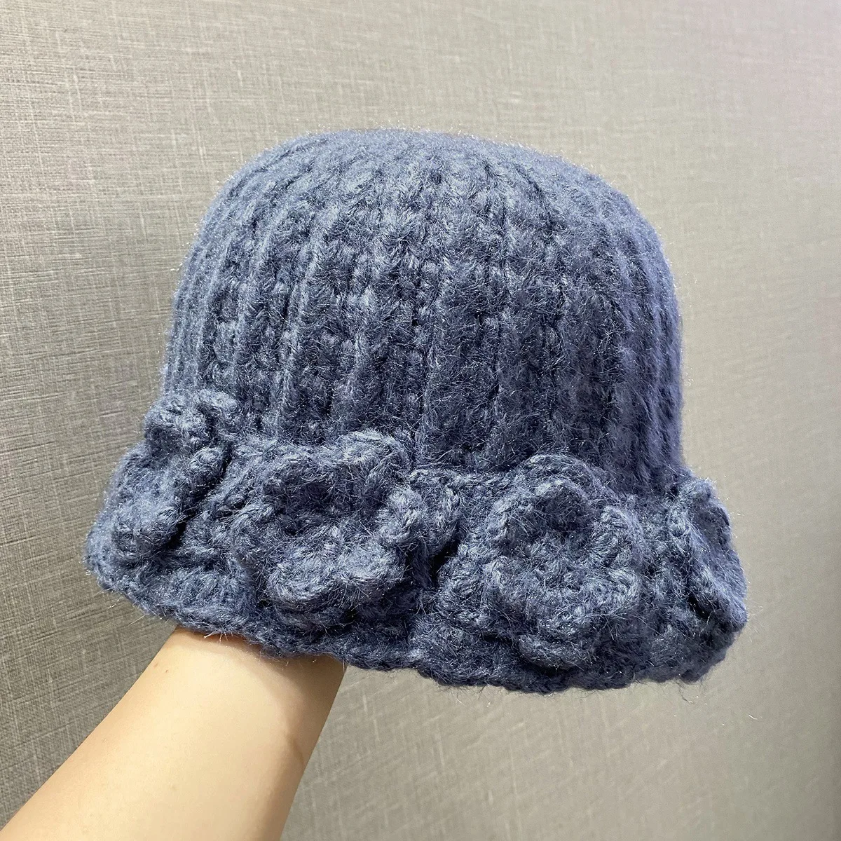 3D Floral Knit Beanie for Women Autumn/Winter Outdoor Travel Warm and Versatile Pull-Over Hat Face-Slimming Bucket Hat