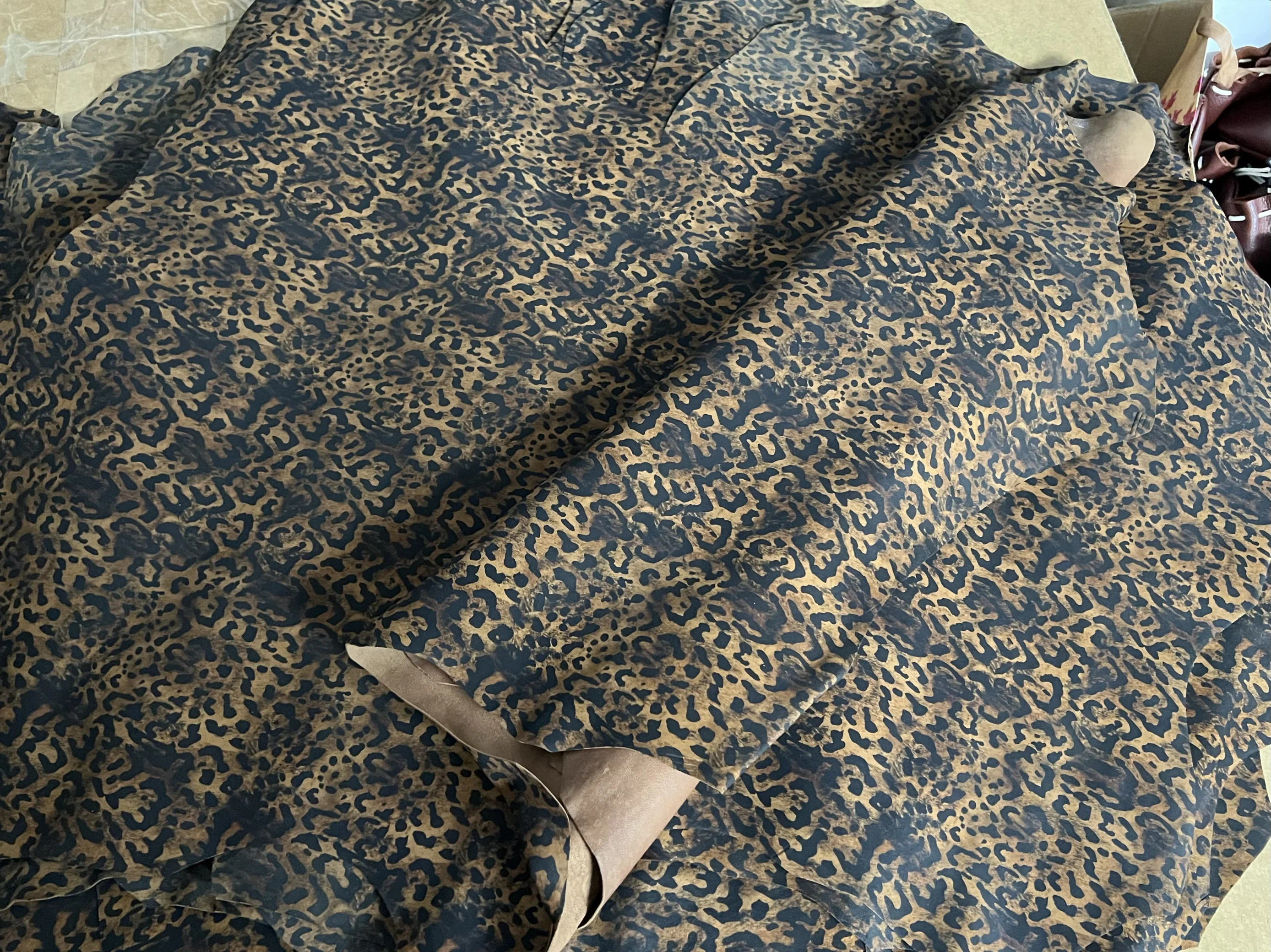 Leopard print Little Lamb Printed full-grain sheepskin  thickness 1.0mm Genuine Leather 3-4 SF. 5-7 sf