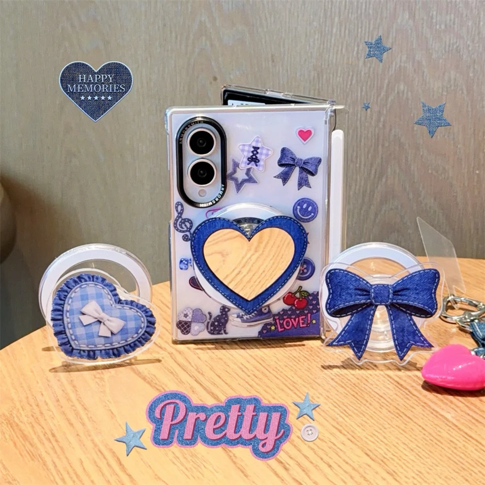 Image of Blaue Gingham-Herz-Aufkleber-Handyhülle für Samsung Galaxy Z Fold8 Ultra Fold7 mit magnetischem Halterband und roter Herzglocke