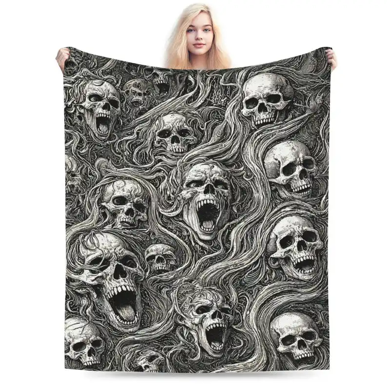Gothic Screaming Skulls Flannel Blanket – Dark Academia, Horror Art Throw