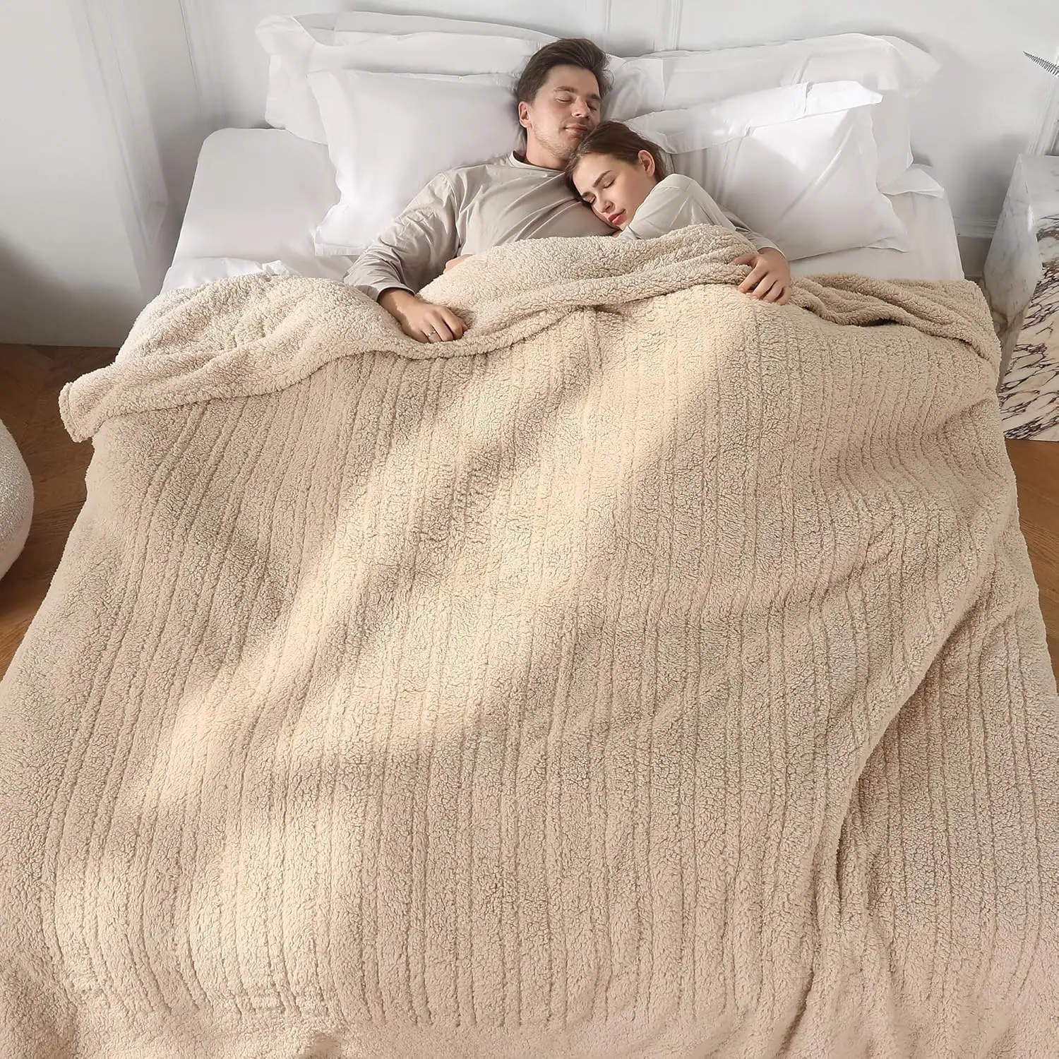 

Увеличенное электрическое одеяло King Size с двойным управлением, 5 уровней нагрева и автоматическим отключением, 254x229 см, цвет молочный кофе