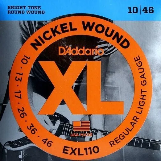 مجموعة من ستة برونز فوسفور D'Addario مطلية بأوتار جيتار كهربائية نحاسية، مقاومة للصدأ وأقل احتمالًا للكسر