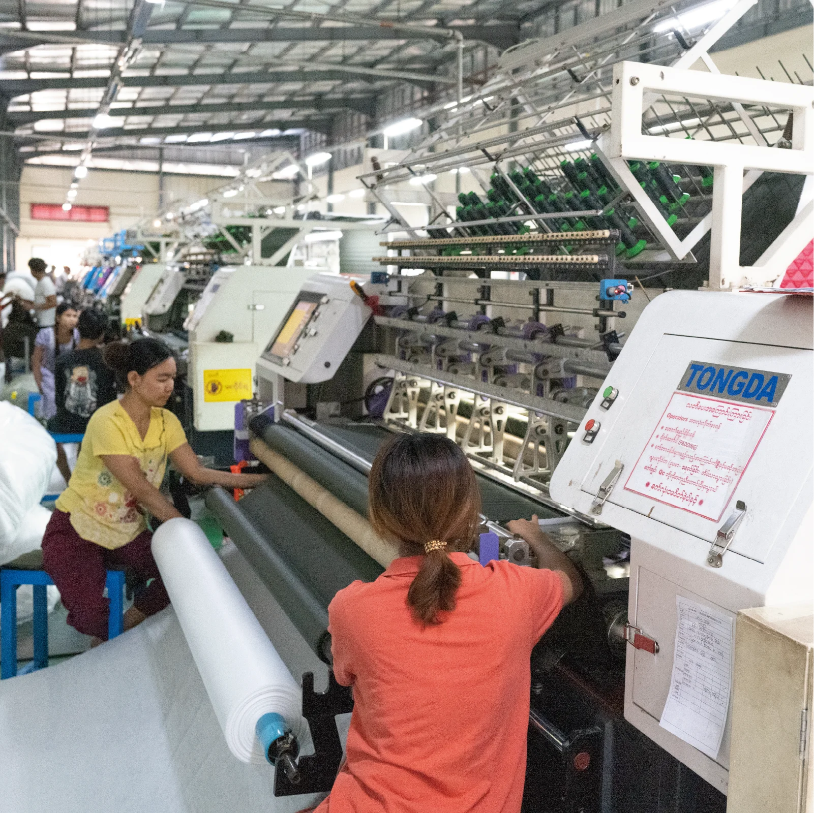 Customized Quilt Making Continuous Sewing Computerized Quilting Machine For Mattress Industrial Quilting Machine
