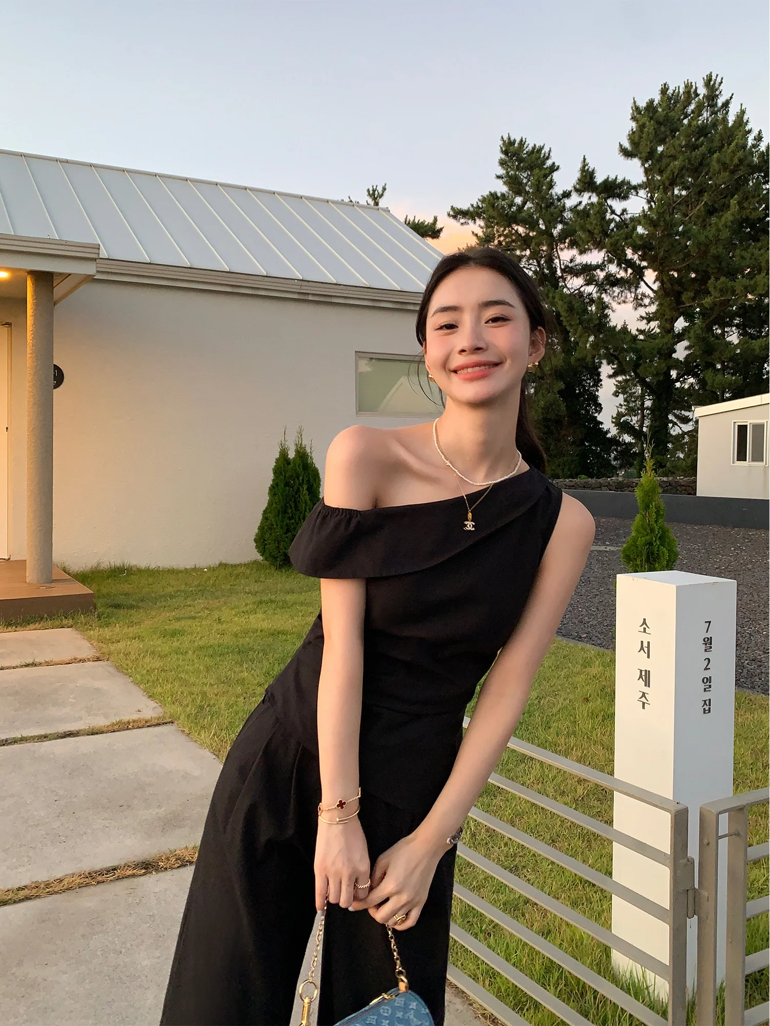 

Pusumede Advanced Sibling Slant oulder плиссированные с открытыми плечами T irt женские летние драпированные повседневные брюки комплект широких брюк