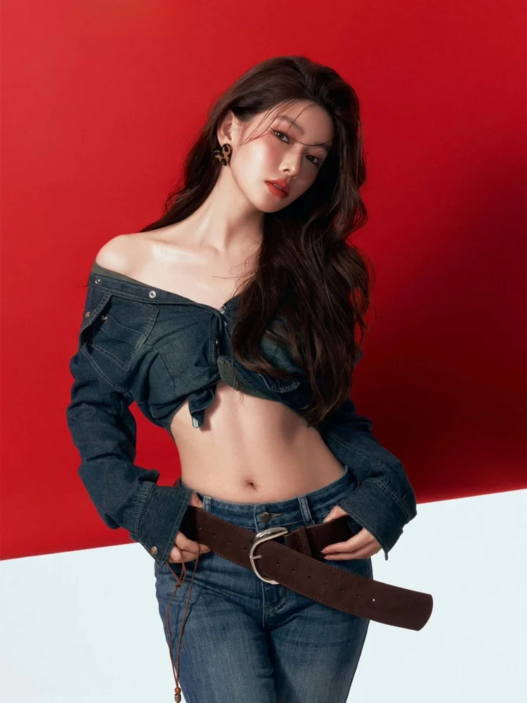

Fashionable Denim Portrait Photography Studio Sweet And Cool Girl Style High Quality Sensation Photography Clothing