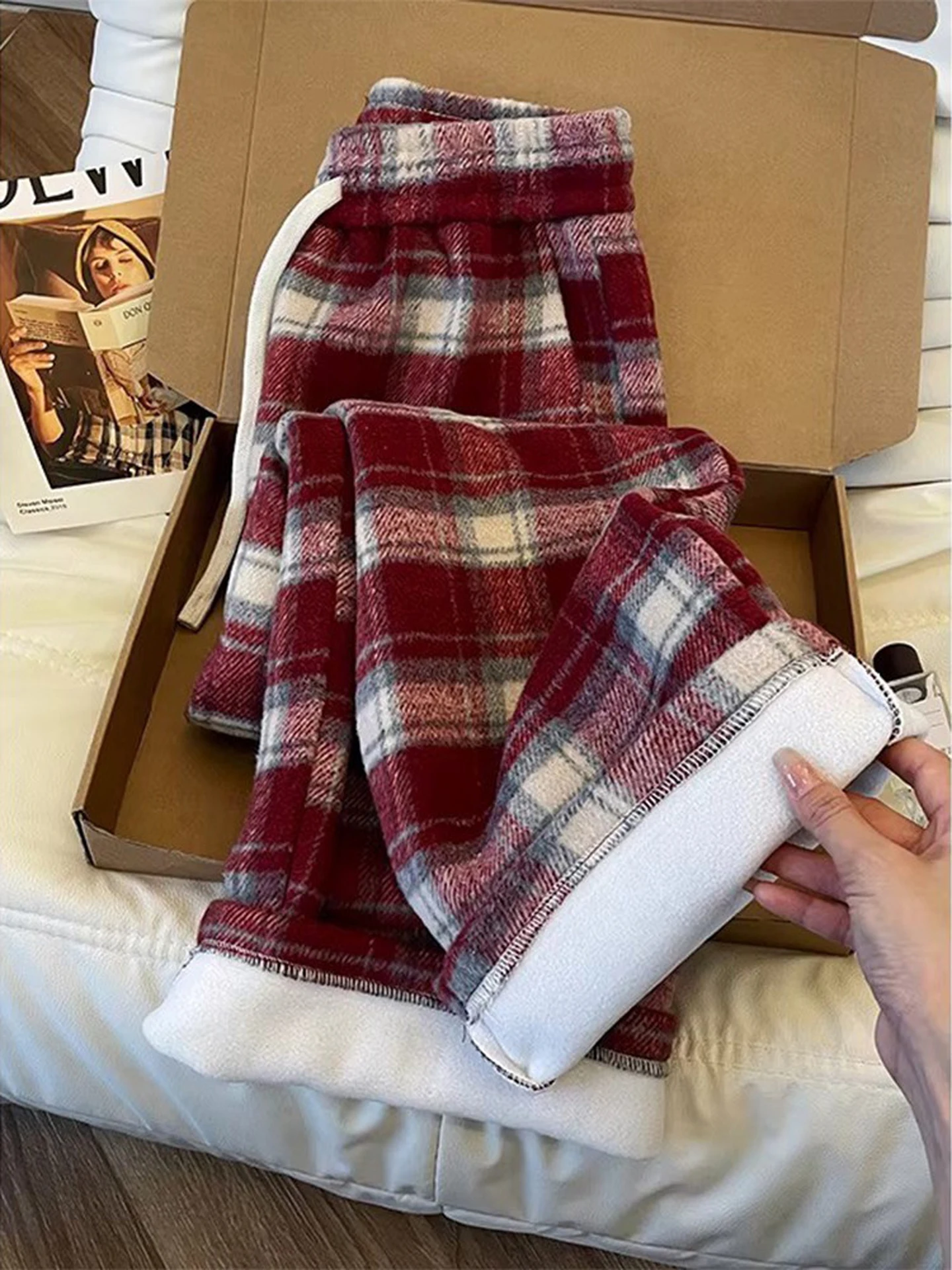 

Мужские повседневные брюки свободного кроя из полиэстера с широкими штанинами, в красную клетку, для зимы, комфортные, в стиле «ленивый шик»