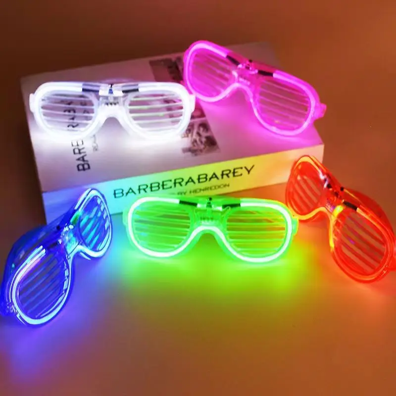 

Glow in Dark Party Supply Halloween Light Up Glasses Luminous Shutter Color LED Flashing Heart Shape Sunglasses for Kid Adult