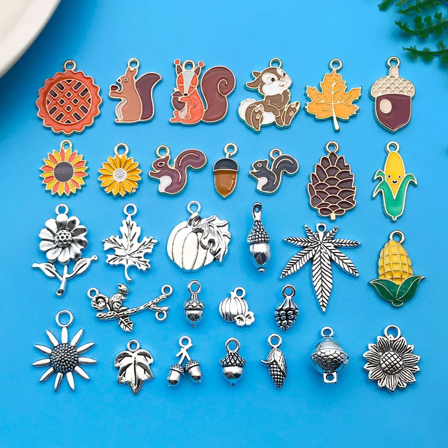 30pcs Thanksgiving Charms Autumn Harvest Series Squirrel Maple Leaf Pumpkin Pendant For Women Fine DIY Jewelry Gifts Accessories