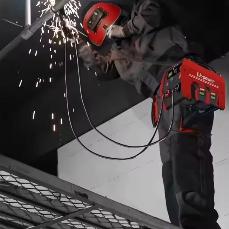 2025 Tragbares neues LCD 130 A MIG MMA Spulenpistole Schweißgerät Schweißgerät