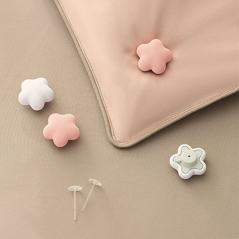 Plum Pattern Quilt Fastener Household Needle Free Invisible Bed Sheet Fixer With One Click Release Function For Bedding Use