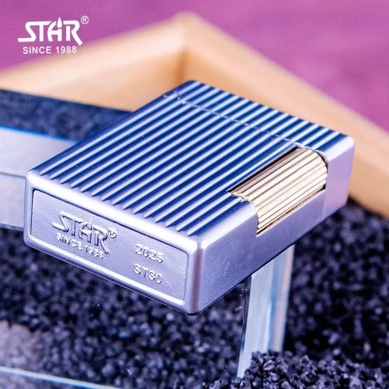 

Классическая маленькая квадратная вертикальная полоса с короткой боковой масляной зажигалкой, прочный, портативный и простой деловой подарок для мужчин