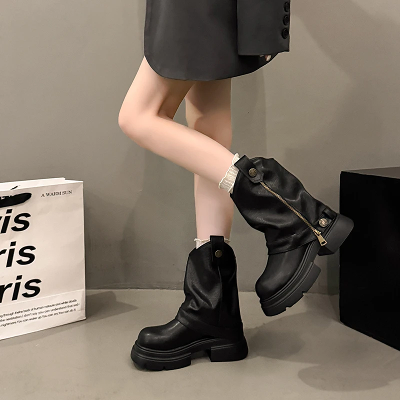 

Autumn and Winter British Style Simple Casual Commuting Pure Color V-Neck Boots Thick Soled Short Boots for Women