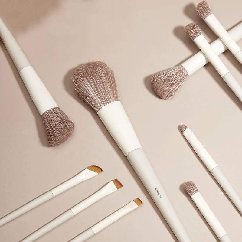 New Arrival Superior Quality Portable 10-piece Makeup Brushes Practical Cosmetics Tools Custom Logo Make Up Brush Set for Face