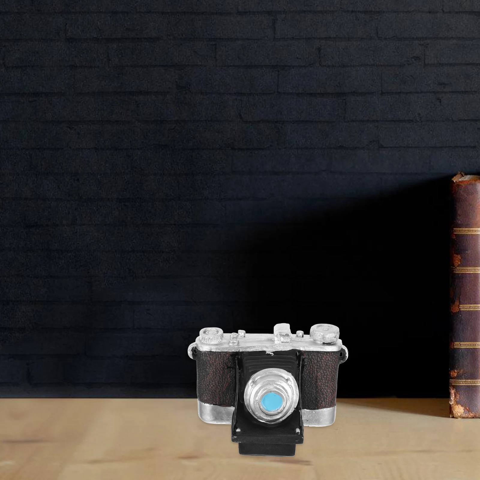 

Vintage Camera Decor Resin Prop Creative Home Bar Desktop Ornament Retro Photo Gift Unique Model Old Fashion