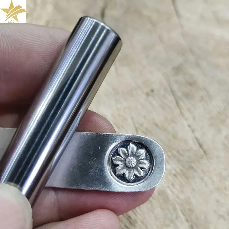 3D Sunflower Metal Jewelry Marking Stamp Punch Steel Stamping Tool for Silver Gold Copper Leather Craft Embossing