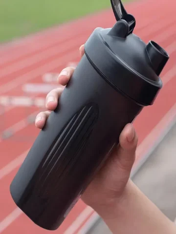 1pc Portable Protein Shaker 600ml Fitness Bottle with Wire Whisk Ball for Fitness Enthusiasts Athletes Perfect For Outdoor Gym