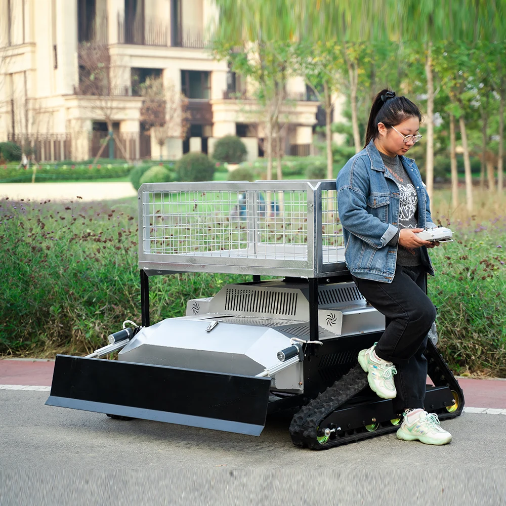 

1080mm Remote Control Crawler Mower for Garden Orchard and Pasture 23HP Garden Trimmer Tractor Riding