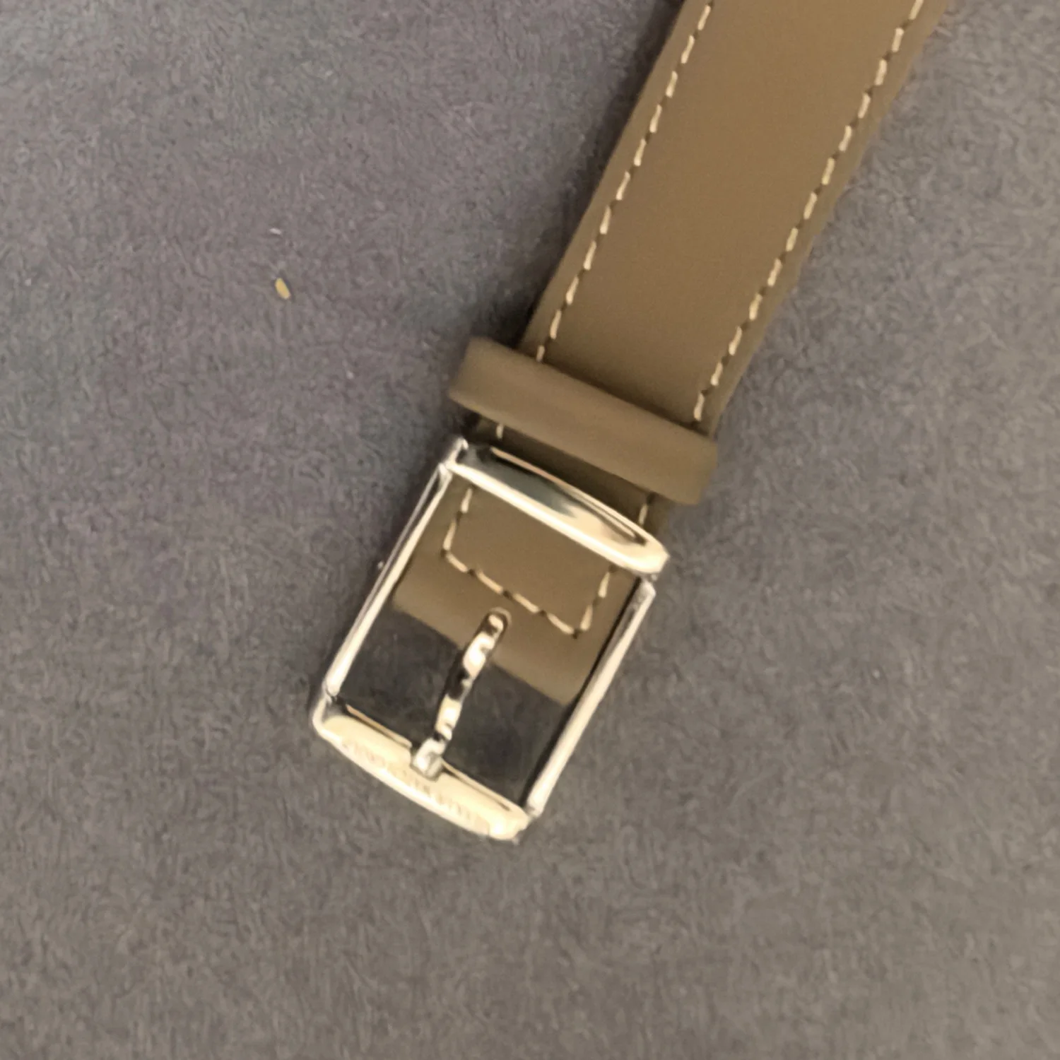 ジャック・ジェンリーメンズ自動巻き腕時計 38 ミリメートルファッションジャンプアワー機械式腕時計サファイアミラー ST17 ホワイトダイヤル