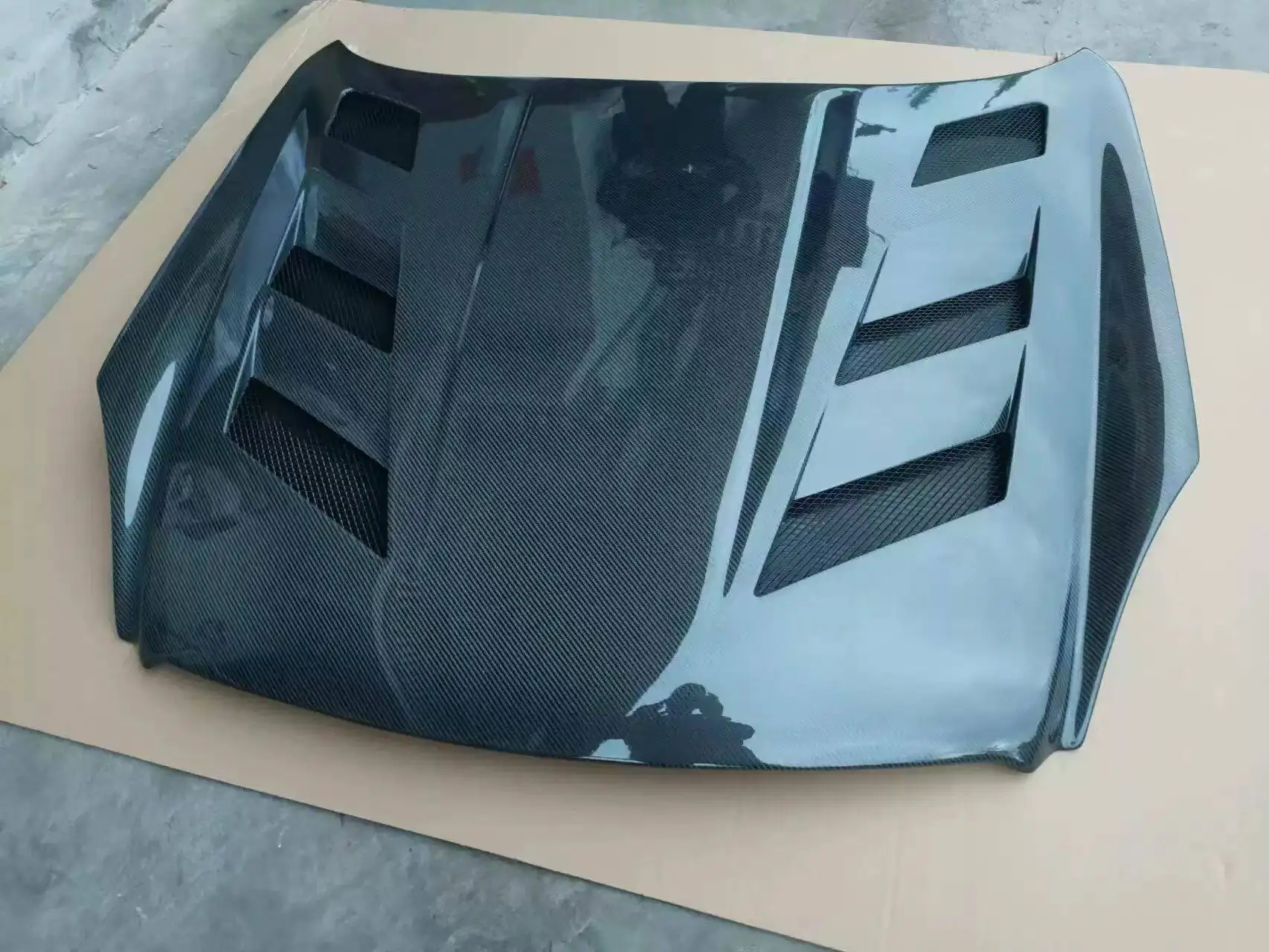 

Капот из высококачественного углеродного волокна идеального аксессуара для спортивного автомобиля G35.