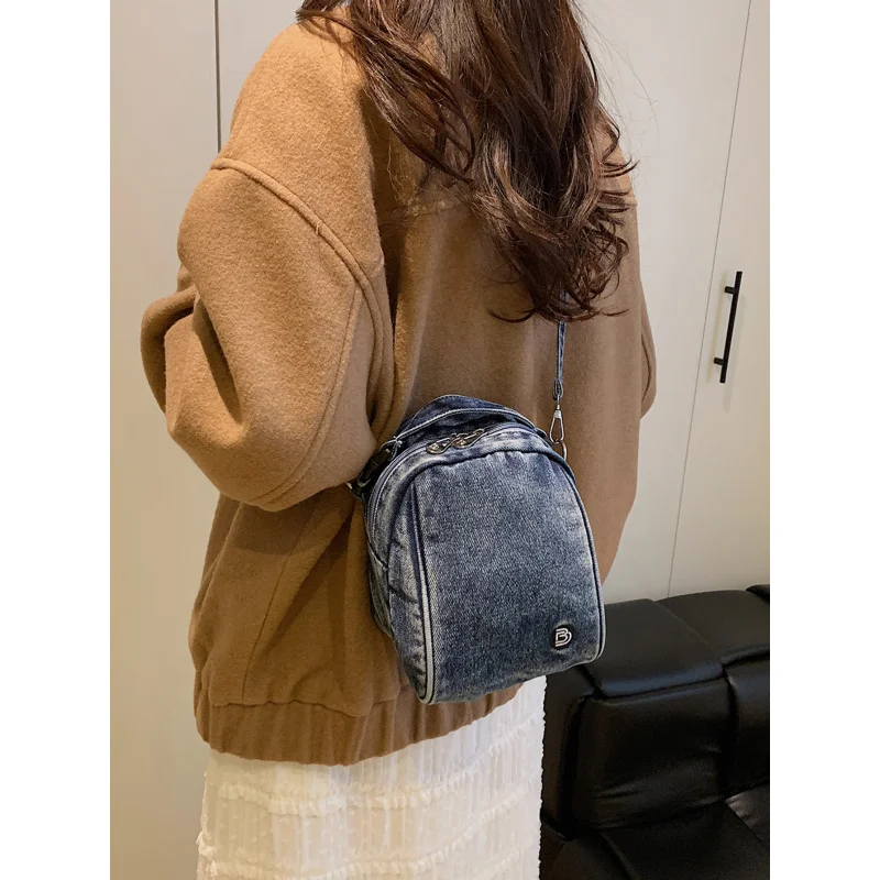 

Japanese and Korean Style2025New denim shoulder bag for women, mini crossbody bag, lightweight casual mobile phone pouch, portab