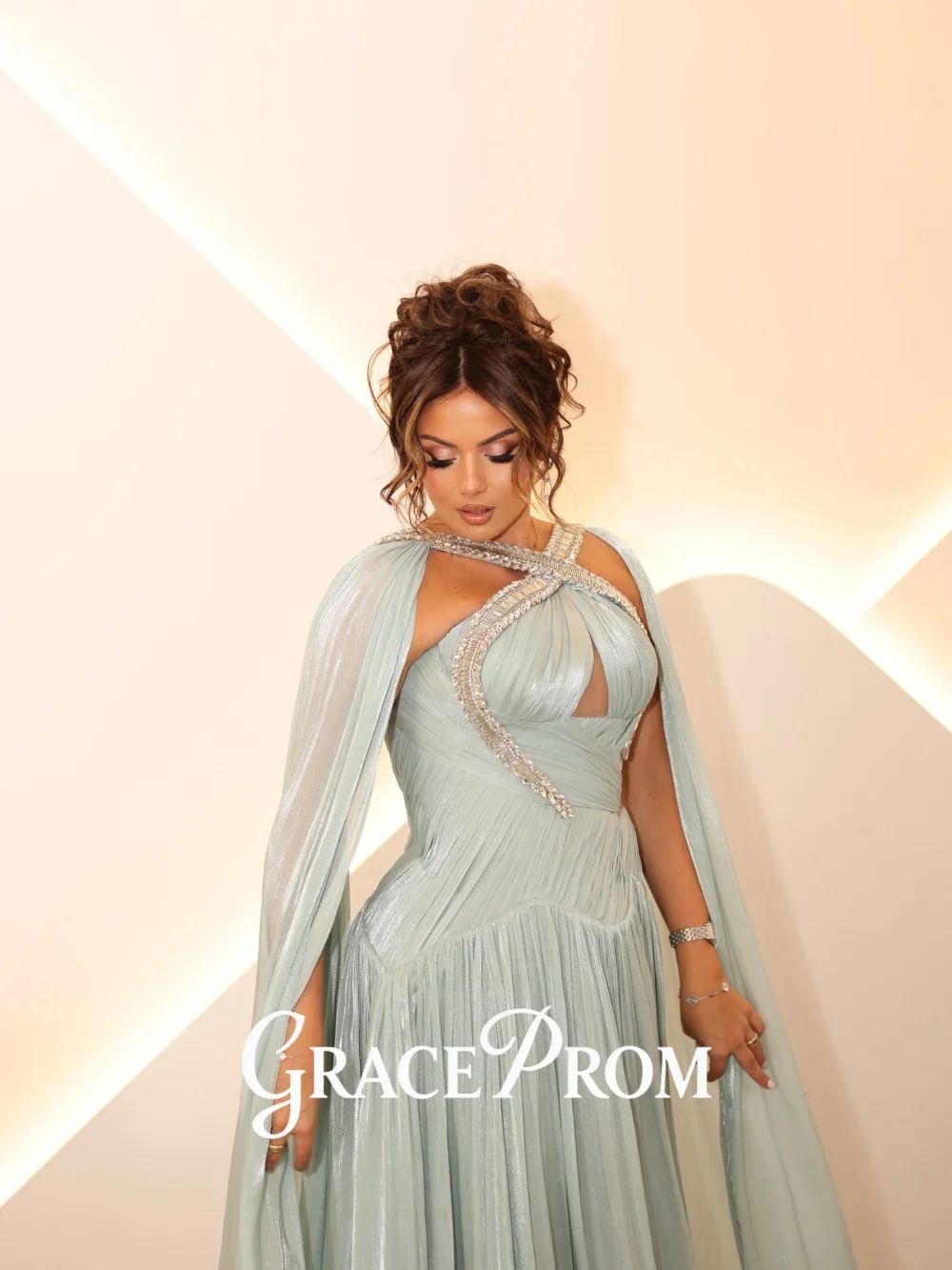 

GraceProm Soft Mint-Hued Evening Dress 2026 Cross-Neck Carpet Gown Fashion A-Line Floor-Length Party Gown فساتين سهرة