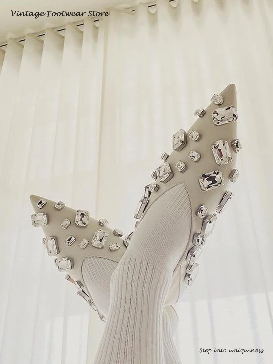 クリスタル装飾レザーバレエフラットホワイトポインテッドトゥフラットケバケバミュールファッションスリッポン宝石カジュアルシューズ