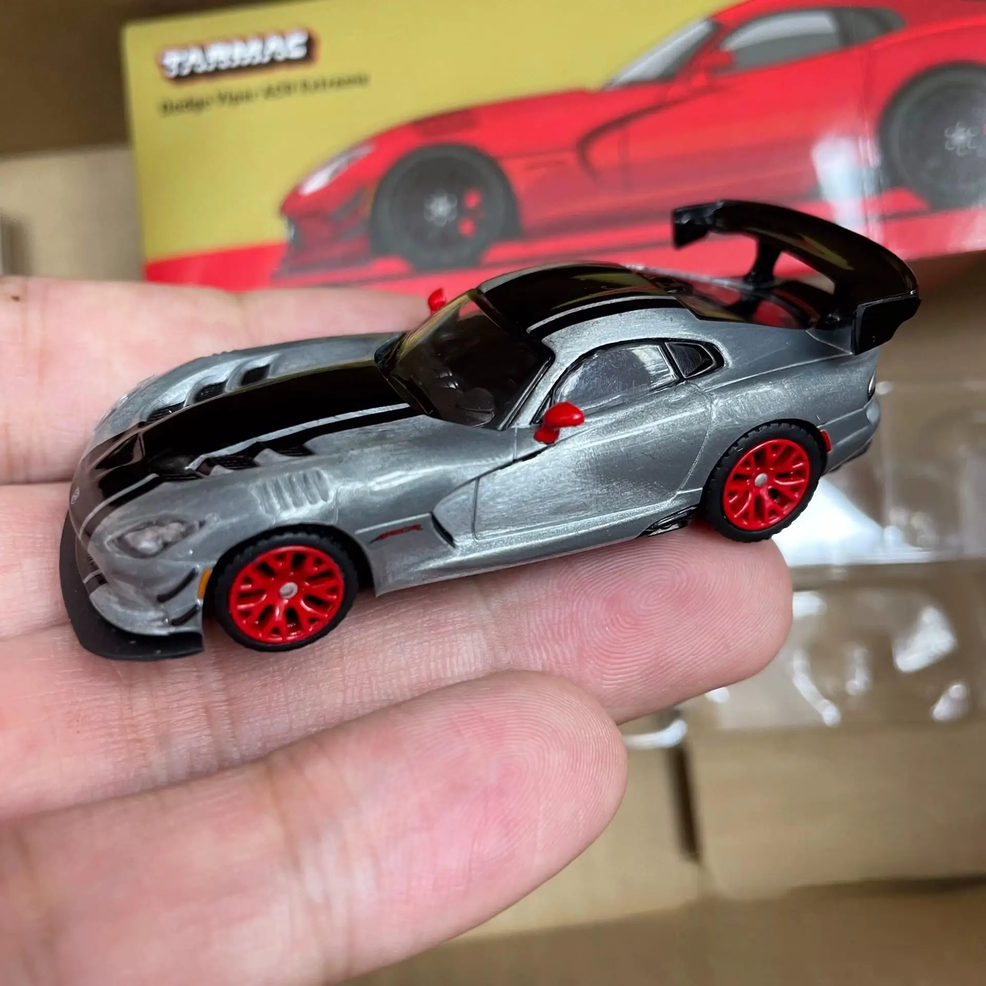 Asfalt działa w 1/64 Dodge Viper GT2 ACR kolekcja aluminiowy Model samochodu