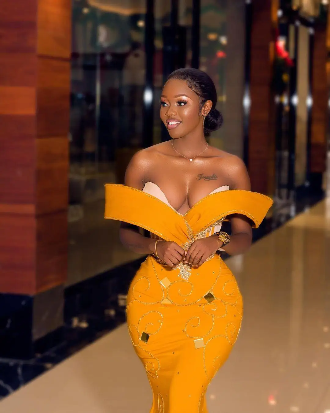 Yellow Aso Ebi Prom Dresses Sexy Off The Shoulder Satin Mermaid Evening Gowns Sweep Train African Formal Party Dress 2022 image 3