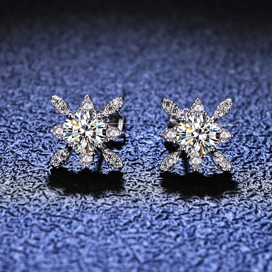 Fine Women Jewelry S925 Sterling Silver Flower Star Light Queen Mosan Diamond Stud Earrings