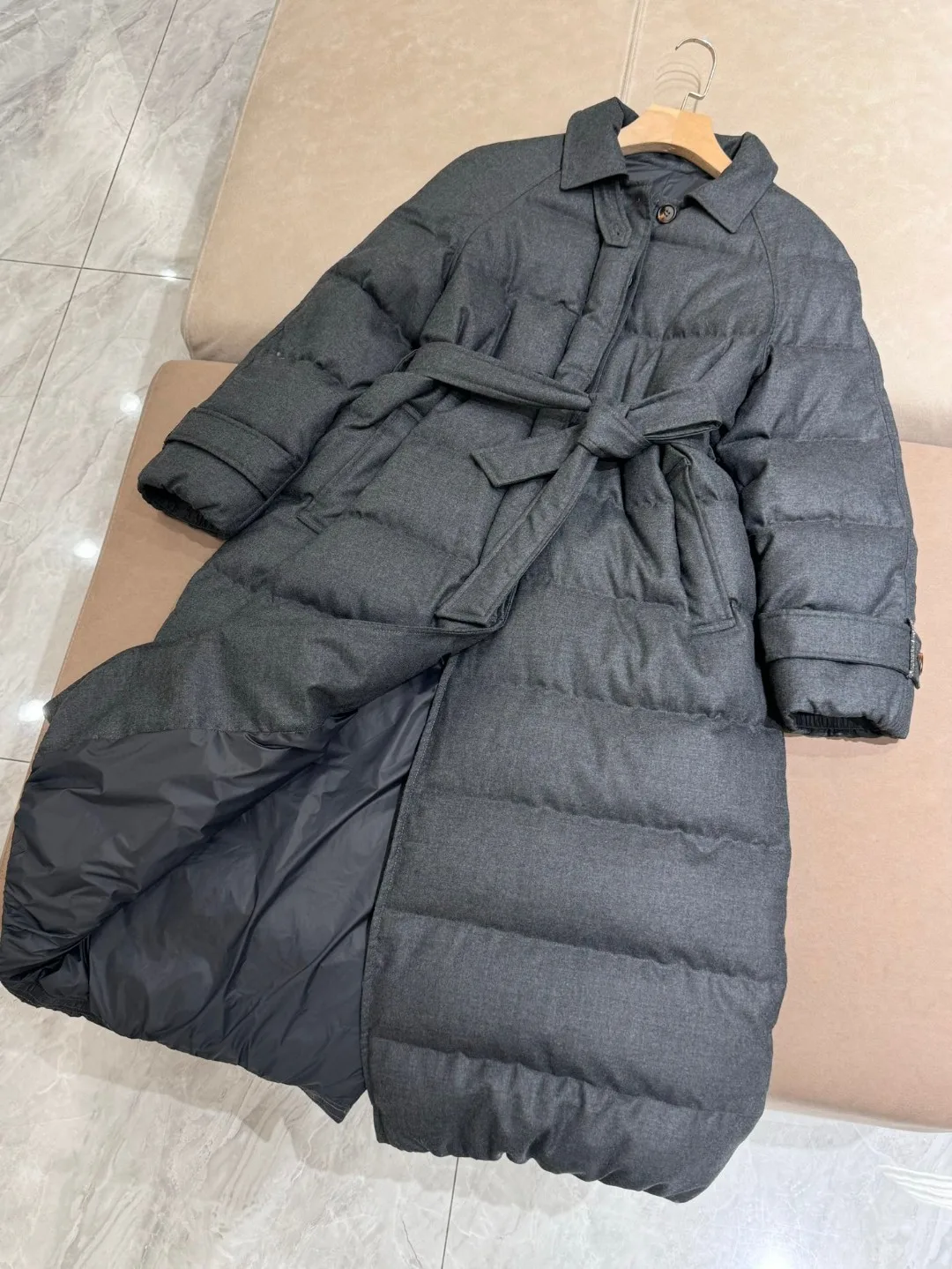 High-quality wrap up wool puffer stuffed with goose down